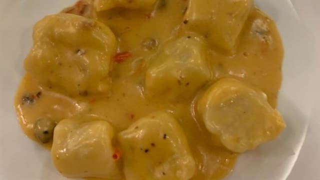 Gnocchi di patate con guanciale e profumo di peperoni 