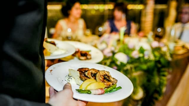 Cordero Relleno de ciruelas e ibérico
