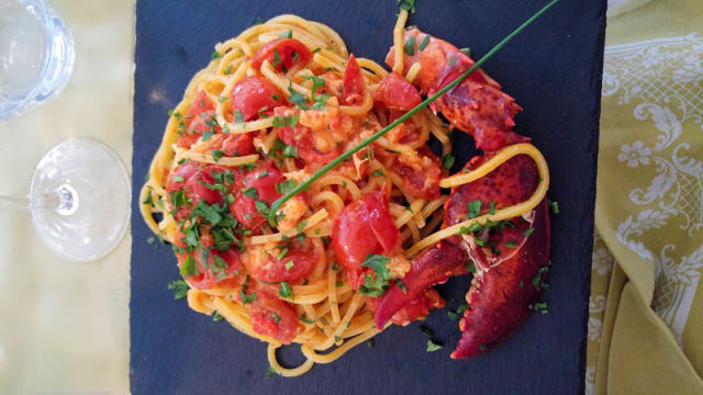 Spaghetto fresco con pomodorini e astice 