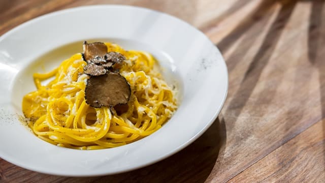 Chitarra in carbonara di tartufo estivo
