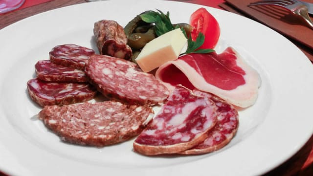 Cochonnailles