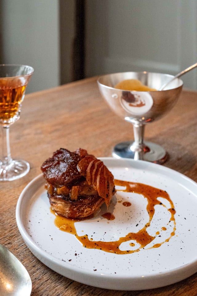 Tatin d'abricots, sabayon au citron noir d'Iran