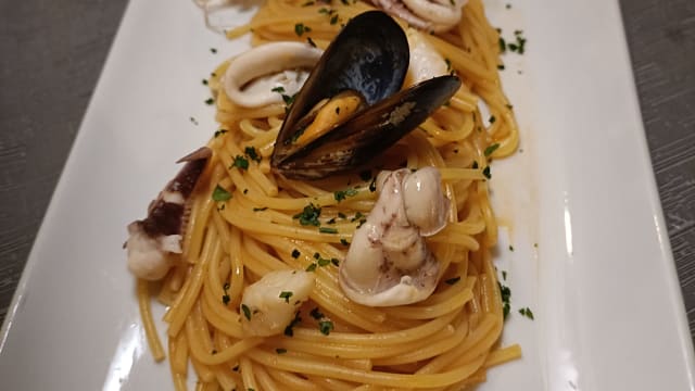 Spaghetti ai 5 pesci