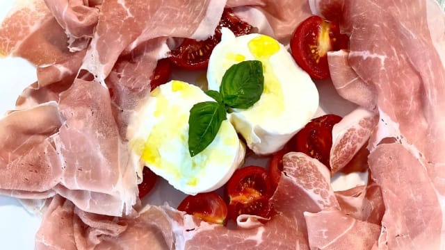 Crudo di Parma 18 mesi “Rovagnati” e bufala campana 100g