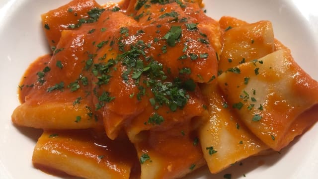 Paccheri Freschi con Sugo di Pachino & Triglia
