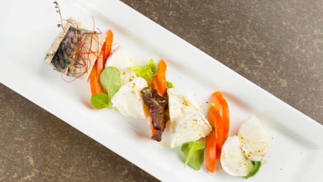 Filetto di sgombro con bocconcini di bufala