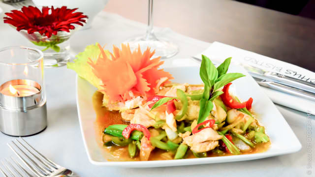 Chicken Basil / Frango c Thai Basilico
