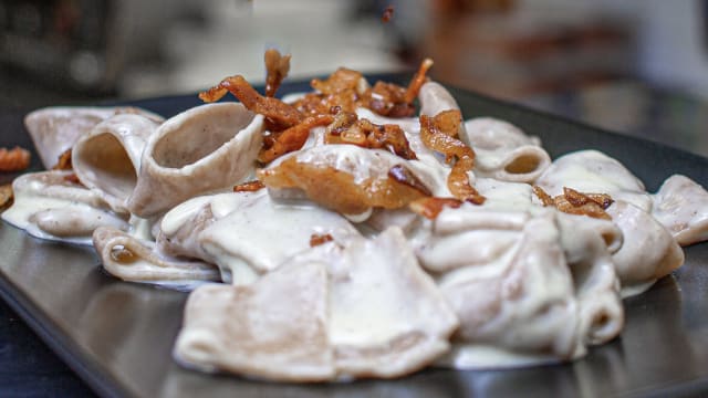 Mezzi Paccheri alla Gricia