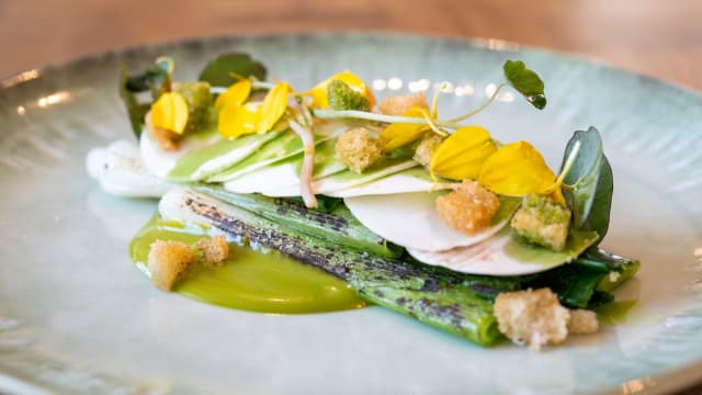spring onion • mushroom • sourdough • nasturtium • chives