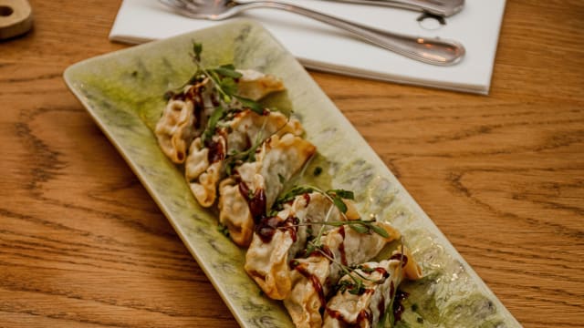 Gyozas de pollo y verduras