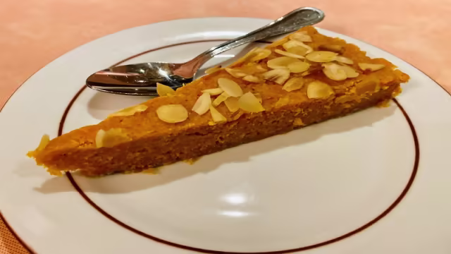 Golden Bengal, Versailles