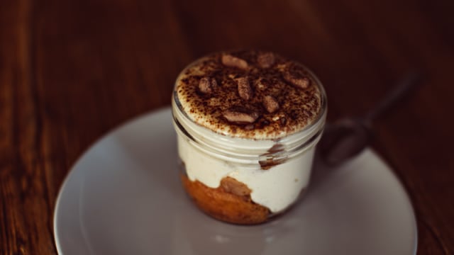 Dishes can be enjoyed on the sunny terrace at midday or in the dining room for cosy meals with family and friends.