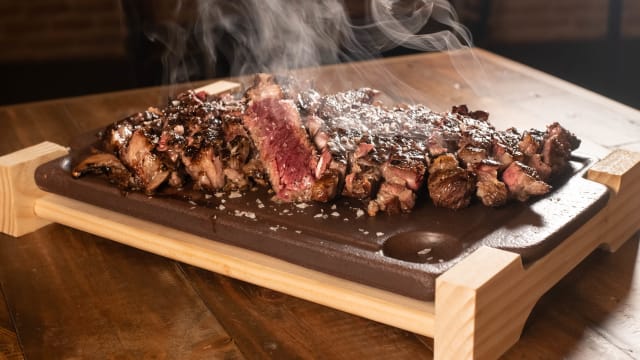 CHULETÓN DE TERNERA AVI-LEÑA