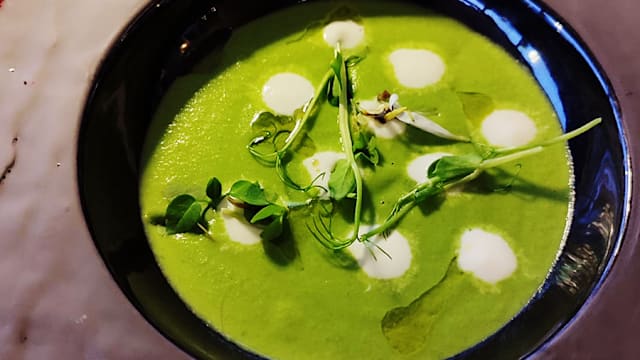 Crema tiepida di piselli, limone candito, crema di burrata