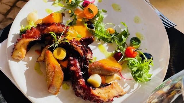 Roast octopus