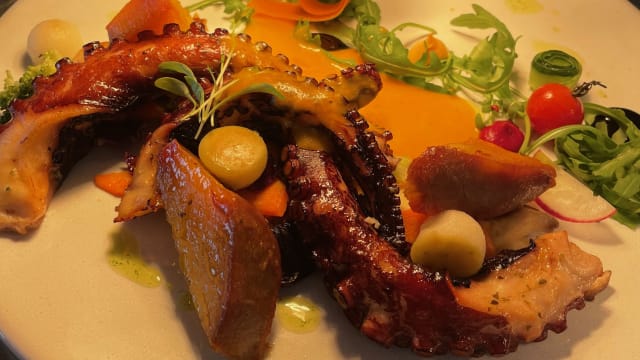 Roast octopus