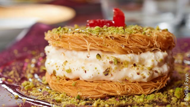Ousmalieh - croustillant de cheveux d'ange fourré de ashta, miel et pistaches concassées