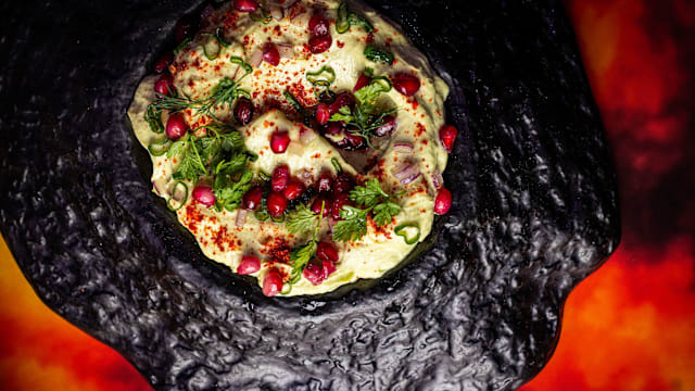 CHEESY GUAC