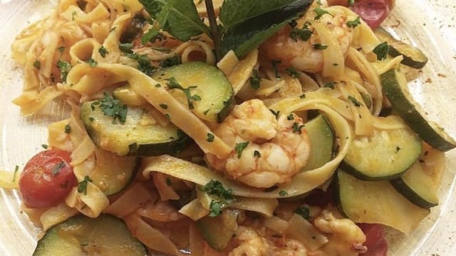 Tagliatelle gamberi e zucchine 