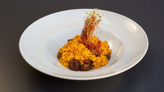 Arroz Mar y montaña (carrillera estofada y arroz de mar) Somallao Rivas