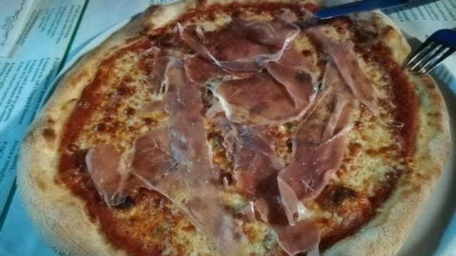 Pizza “Al crudo di Parma”