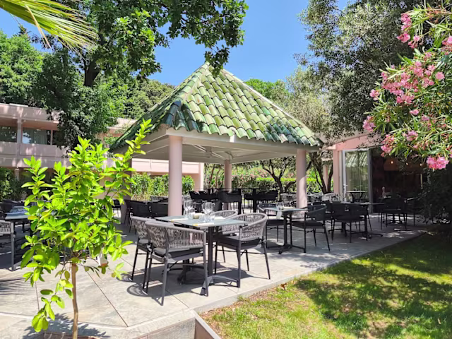 The Hollywood Restaurant Cannes, Cannes