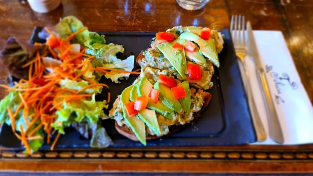 Avocado toasts 100% BIO