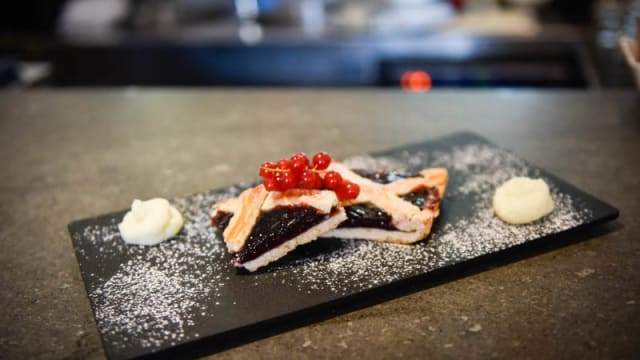 Crostata alle visciole fatta da noi