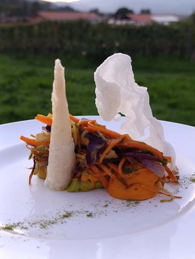 Ops, mi è caduto il gelato! ...cono salato in carta di riso e tris di creme di verdure e frutta secca