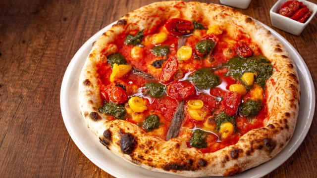Marinara 2.0 rivisitazione della classica marinara in chiave contemporanea .