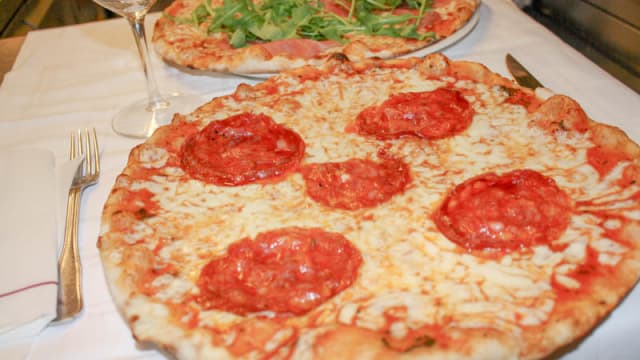 Pizza Salamino piccante