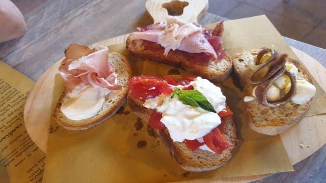 Fantasia di Crostini