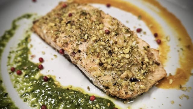 Trancio di Salmone in crosta di pistacchi 