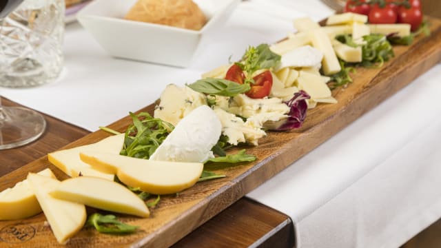 Misto di formaggi italiani