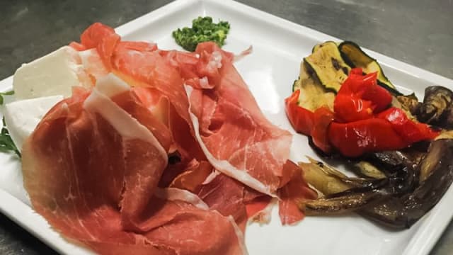 San Daniele e bufala campana con verdure alla griglia