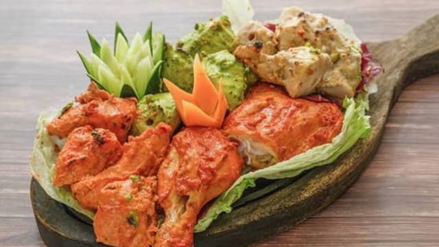 MIX TANDOORI PLATTER 