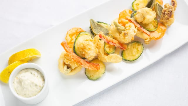 Frittura di Pesce con verdurine