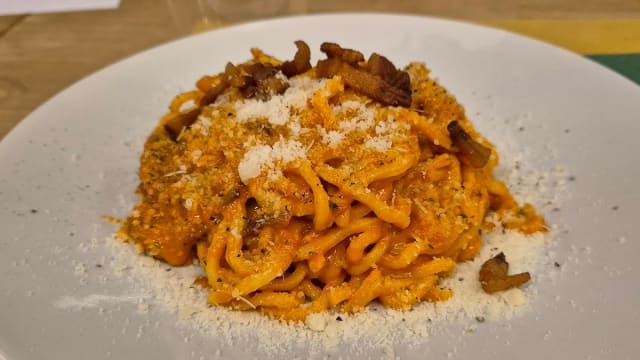 tonnarelli all'amatriciana