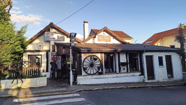La Maison du Népal, Palaiseau