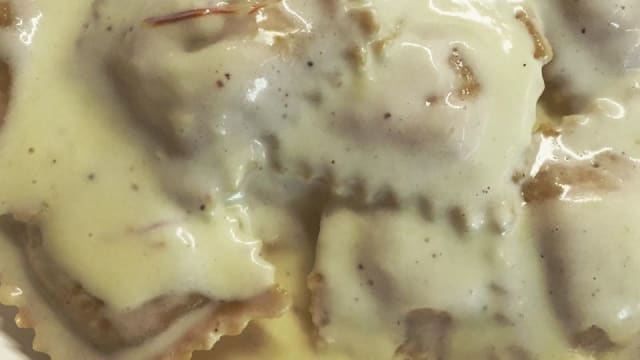 Ravioli carciofi e fonduta di pecorino