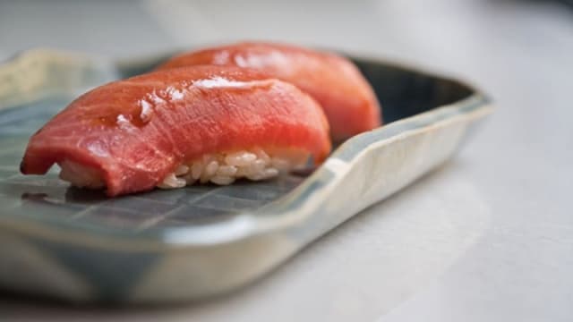 Nigiri de atún 