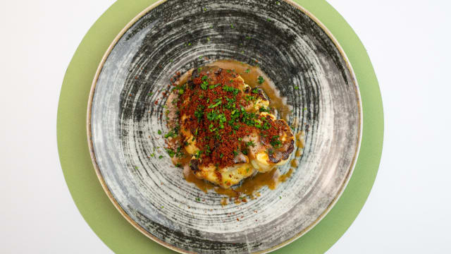 Cavolfiore, salsa limone e soia e coriandolo fresco
