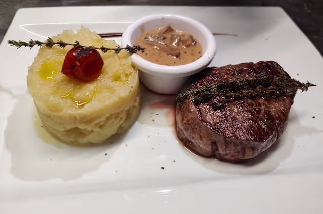 Suquet Première, Cannes