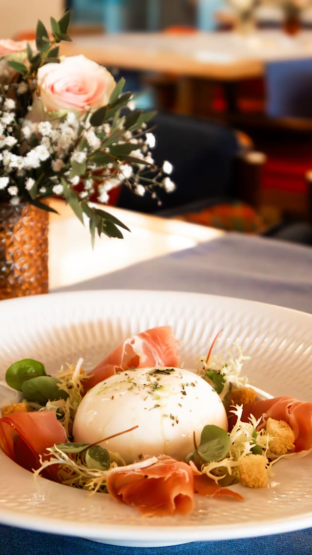 Burrata com Presunto