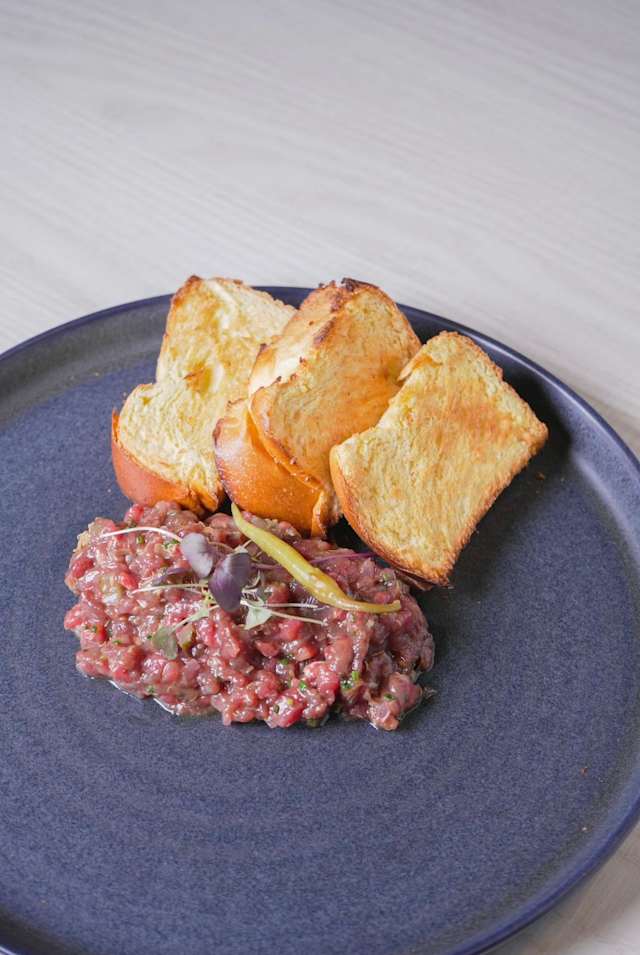 STEAK TARTAR