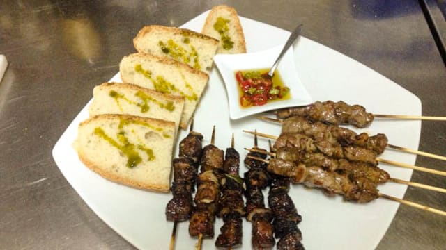 Arrosticini fatti a mano