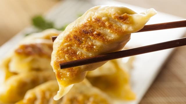 Baos de pollo al curry con ponzu de cítricos