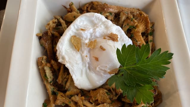 poêlée de girolles, œuf bio poché, notre coup de cœur d’hiver 