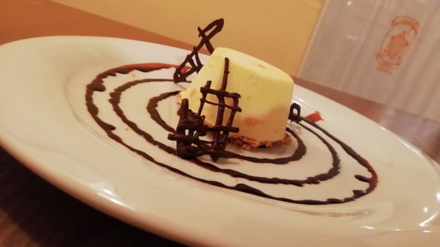 Semifreddo ai frutti tropicali
