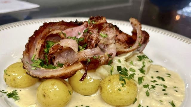 Lunch: Stekt fläsk med stuvad potatis